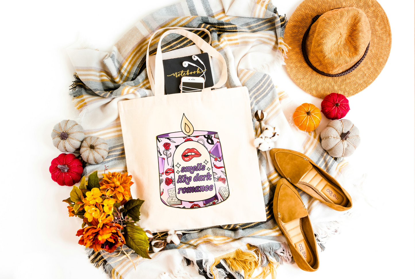 Smells Like Dark Romance Tote Bag–Bookish Candle Design,Dark Romance Reader Gift, Romantasy Tote, Spicy Book Lover Bag,Gothic Book Aesthetic
